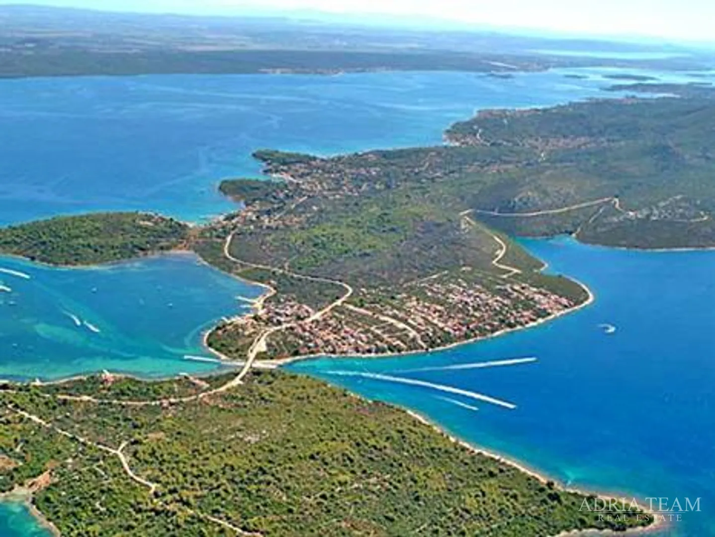 POLJOPRIVREDNO ZEMLJIŠTE, ODLIČNA POZICIJA! 80 m OD MORA, NEVIĐANE - PAŠMAN - cover