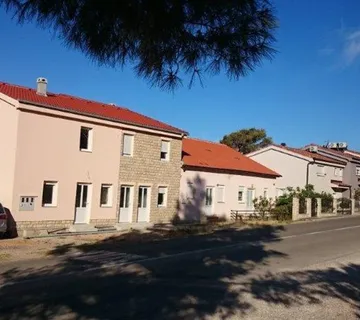DVIJE APARTMANSKE KUĆE NA PRODAJU, OTOK RAB – BARBAT - cover