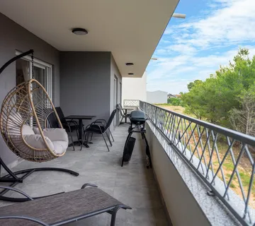 Namješten apartman s krovnom terasom - Vir - cover