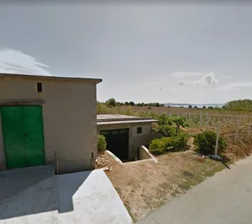 Privlaka – zemljište s konobom i garažom, Bilotinjak - cover