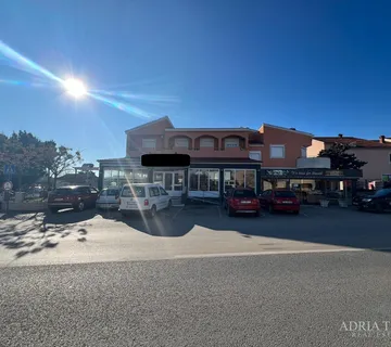 RENOVIRANA KUĆA S POSLOVNIM PROSTOROM (RESTORAN I PEKARA) - NIN - cover