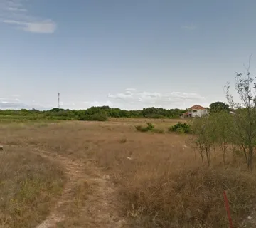 GRAĐEVINSKO ZEMLJIŠTE, BLIZINA MORA, MIRNA I TIHA POZICIJA, PRIVLAKA - cover