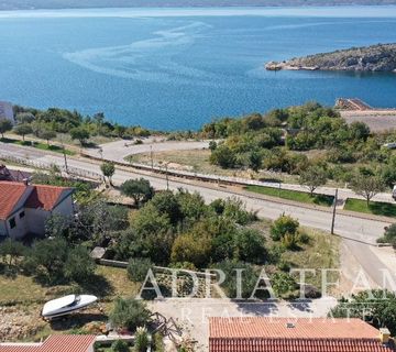 GRAĐEVINSKO ZEMLJIŠTE, 150 m OD MORA I PLAŽE - JASENICE - cover