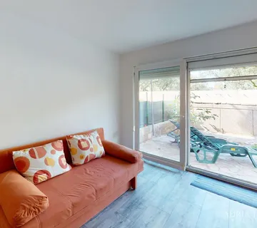 Biograd na Moru – apartman s privatnim dvorištem