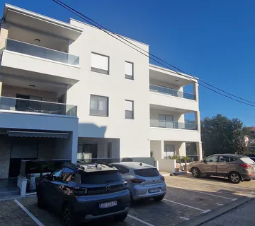 Dvosobni apartman u blizini kampa Falkensteiner - Zadar, Borik