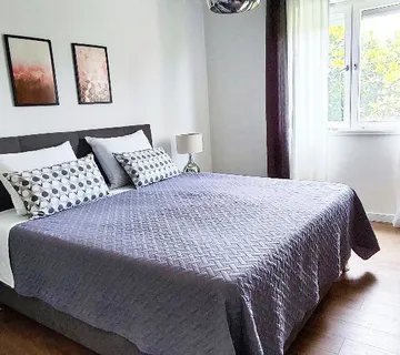 Moderan dvosobni apartman s vrtom i garažom – Lukoran, otok Ugljan - Preko