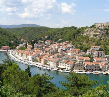 Zemljište s projektom za tri vile s bazenom - Novigrad, Zadar - cover