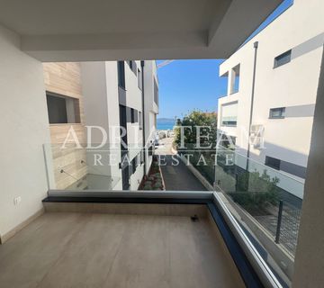 PRILIKA!!! APARTMAN NA 1. KATU STAMBENE ZGRADE, POGLED NA MORE - DIKLO, ZADAR - cover