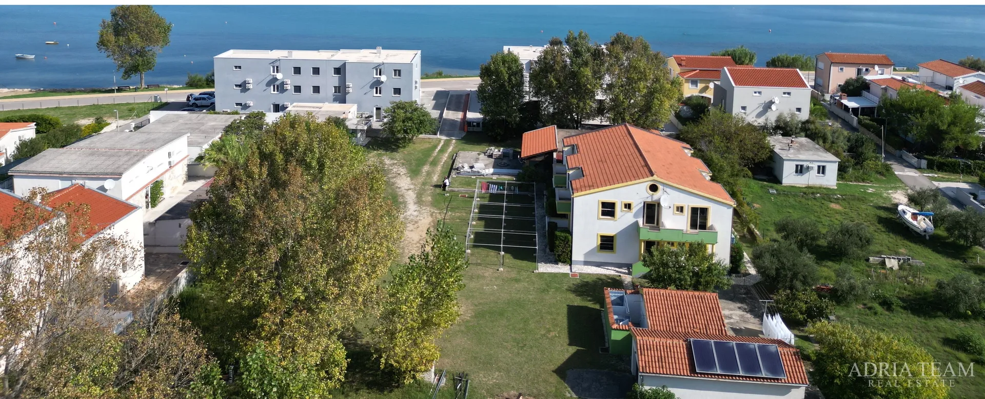 IZVRSNA PRILIKA!!! GRAĐEVINSKA ZEMLJIŠTA DRUGI I TREĆI RED DO MORA I PLAŽE! NIN - ŽDRIJAC - cover