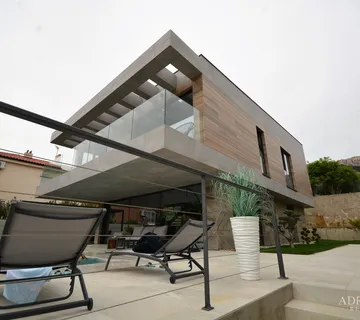 MODERNA VILA U INDUSTRIJSKOM STILU - BAŠKA, KRK - cover