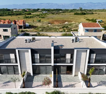 DVOETAŽNI APARTMANI U NOVOGRADNJI U DVIJE IDENTIČNE KUĆE U NIZU - PRIVLAKA - cover