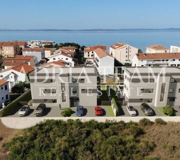 APARTMANI U BLIZINI PLAŽE, ZGRADA 2. NOVOGRADNJA, 150 m OD MORA - PRIVLAKA - cover