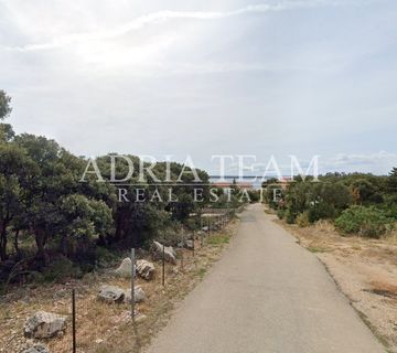 GRAĐEVINSKO ZEMLJIŠTE S POGLEDOM NA MORE, 400 M OD MORA, MANDRE - PAG - cover