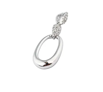 Srebrni privjesak Kendra - cover