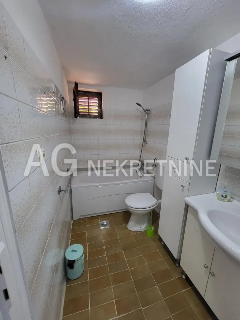 Šmrika,najam stana - cover