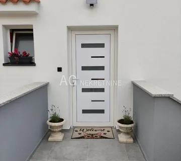 Benaši, 3s+Db,najam za radnike - cover