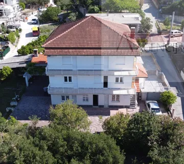 Kuća Prodaja Omiš 560 m2 - Omiš, Omiš