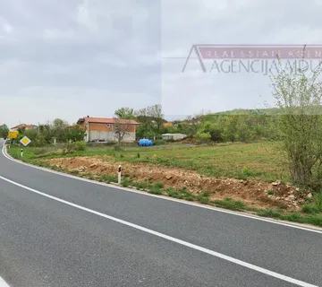 Sinj Hrvace građevinsko zemljište 1400 m2 - povoljno - cover