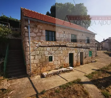 Imotski Lokvičići kamene kuće na parceli od 2035 m2 - ekskluziva - cover