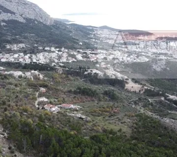 Makarska 11466 m2 zemljište uz planinu Biokovo - cover