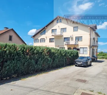 Banja Luka Trn poslovno stambeni kompleks 1300 m2 - prilika - Trn, Laktaši