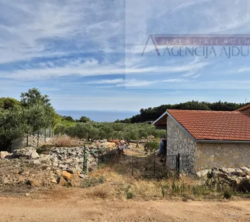 Otok Vis Rogačić kuća u izgradnji + zemljište 5100 m2 - cover