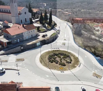 Imotski Lovreć stambeno-poslovni objekt 700 m2 - NOVO - cover