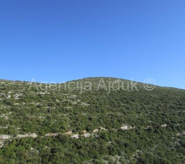 Pelješac, Orebić 1219020 m2 tj 120 hektara u komadu! - cover