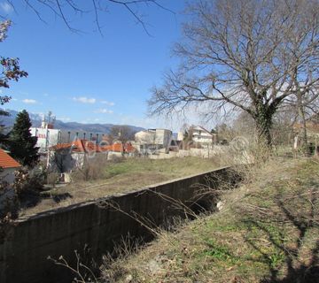 Imotski centar kuća 446 m2 sa okućnicom - cover