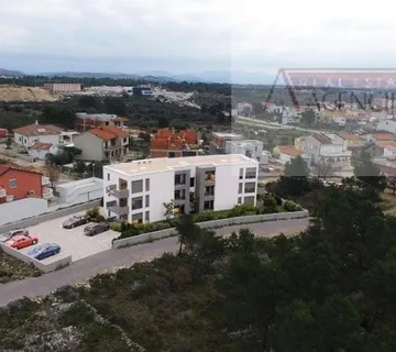 Vodice novogradnja 45 m2 1sobni stan sa vrtom i parking mjestom - Vodice, Vodice
