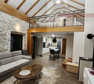 Imotski renovirana kamena kuća - vrhunska nekretnina - novo! - cover