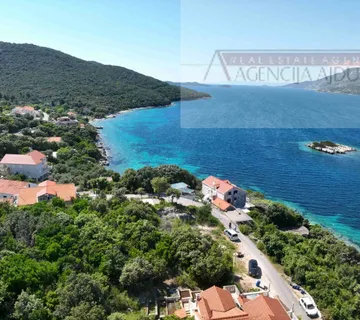 Korčula Žrnovo građevinsko zemljište 582 m2 + dozvola - 40m od mora! - cover