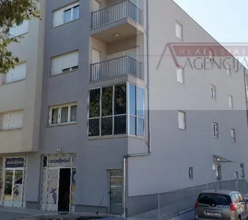 Split Vukovarska najam 67,95 m2 dvosoban stan + parking - cover