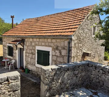 Imotski - Mrnjavci kamene kuća 190m2 + okućnica - Imotski, Imotski