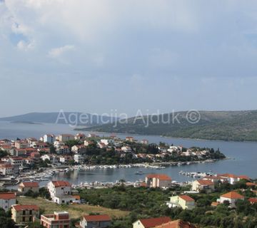 Trogir Seget Vranjica kuća sa 9 stanova roh-bau - novo u ponudi - cover