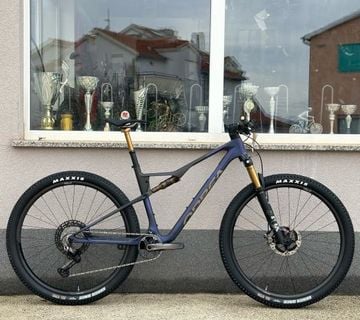 Orbea Oiz M-TEAM Tanzanite/Carbon Raw - cover