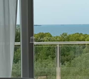 Peroj/ Fažana, dvoetažni stan, panoramski pogled na more. - cover