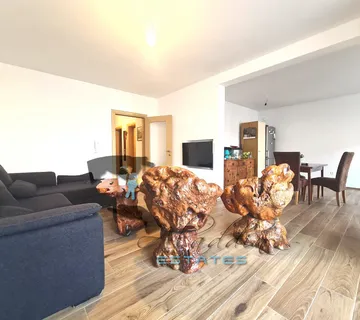 Okrug Gornji, super raskošan stan s garažom i pogledom na more, 140 m2 - Okrug Gornji, Okrug