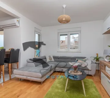 Okrug Gornji, prvorazredni dvosobni stan s lijepim pogledom na more, 80 m2 - Okrug Gornji, Okrug