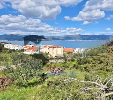 Slatine, velika zemljišna čestica s prekrasnim pogledom, 3607 m2 - Split