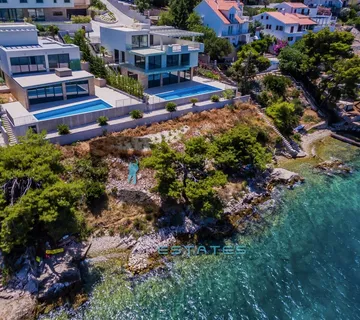 Okrug Donji, super luksuzna vila u prvom redu do mora, 349 m2 - Okrug Gornji, Okrug