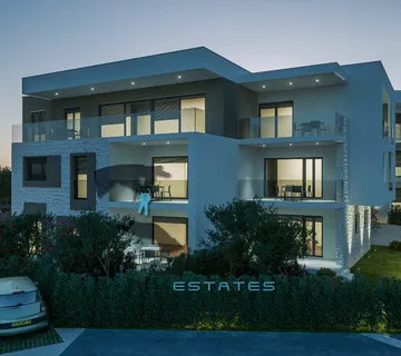 Brodarica, moderan stan blizu plaže, vrt, novogradnja, 109 m2 - Stari grad, Šibenik