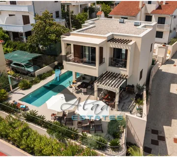 Okrug Gornji, prekrasna vila u novogradnji drugi red do mora, 233 m2 - Okrug Gornji, Okrug