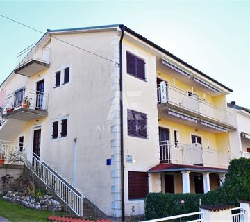 Malinska, okolica, obiteljska kuća sa sedam apartmana! ID 181 - cover