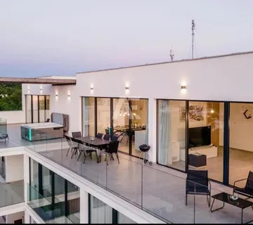 Malinska,luksuzni penthouse sa panoramskim pogledom na more!  ID 19 - cover