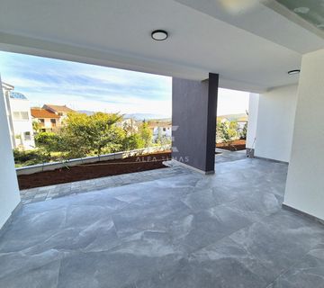 Moderan apartman u prizemlju s okućnicom u Čižićima - ID 549 - cover