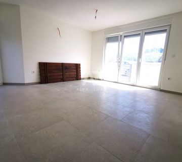 Apartman u Malinskoj s okućnicom i parkingom! ID 556 - cover