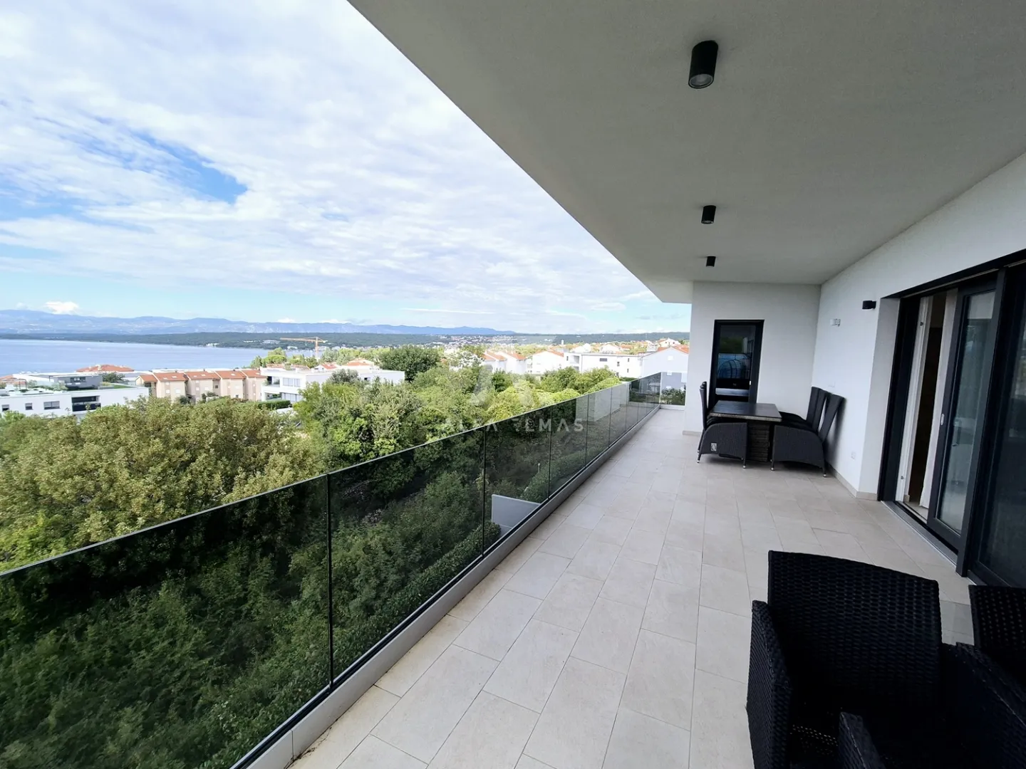 Malinska, luksuzni penthouse s bazenom i pogledom na more! id 648 - cover