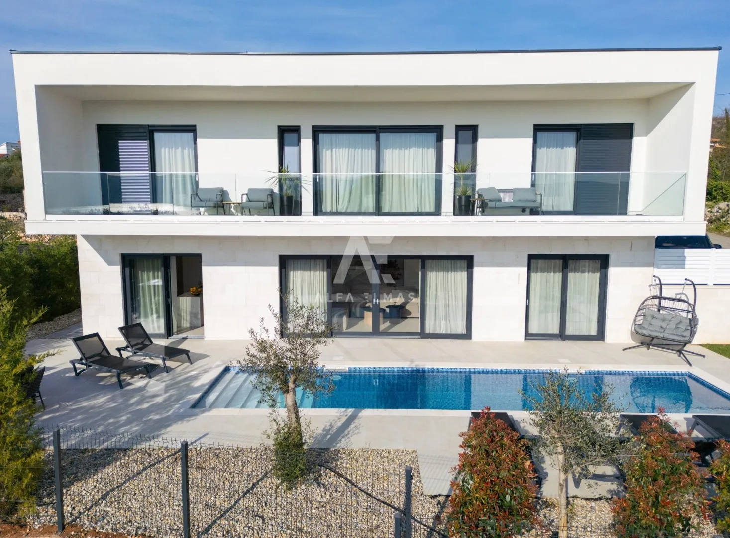 Izuzetna vila s bazenom u mirnoj okolici Krka - ID 384 - cover