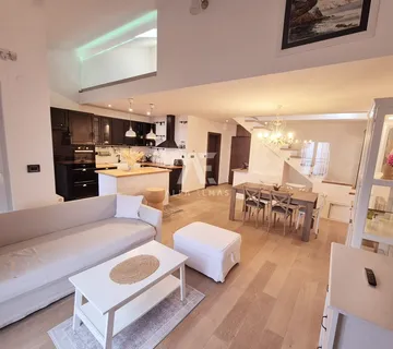 Rešetari, Luksuzni dvoetažni stan s garažnim mjestom  - cover